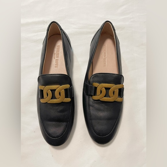 Kidskin Leather Loafers with Metal Branded Chain Accessory - Picture 5 of 12